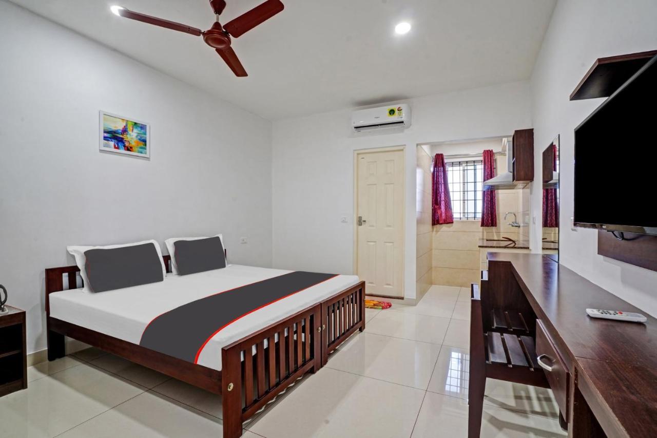 Collection O White House Pearl Hotel Kochi Buitenkant foto