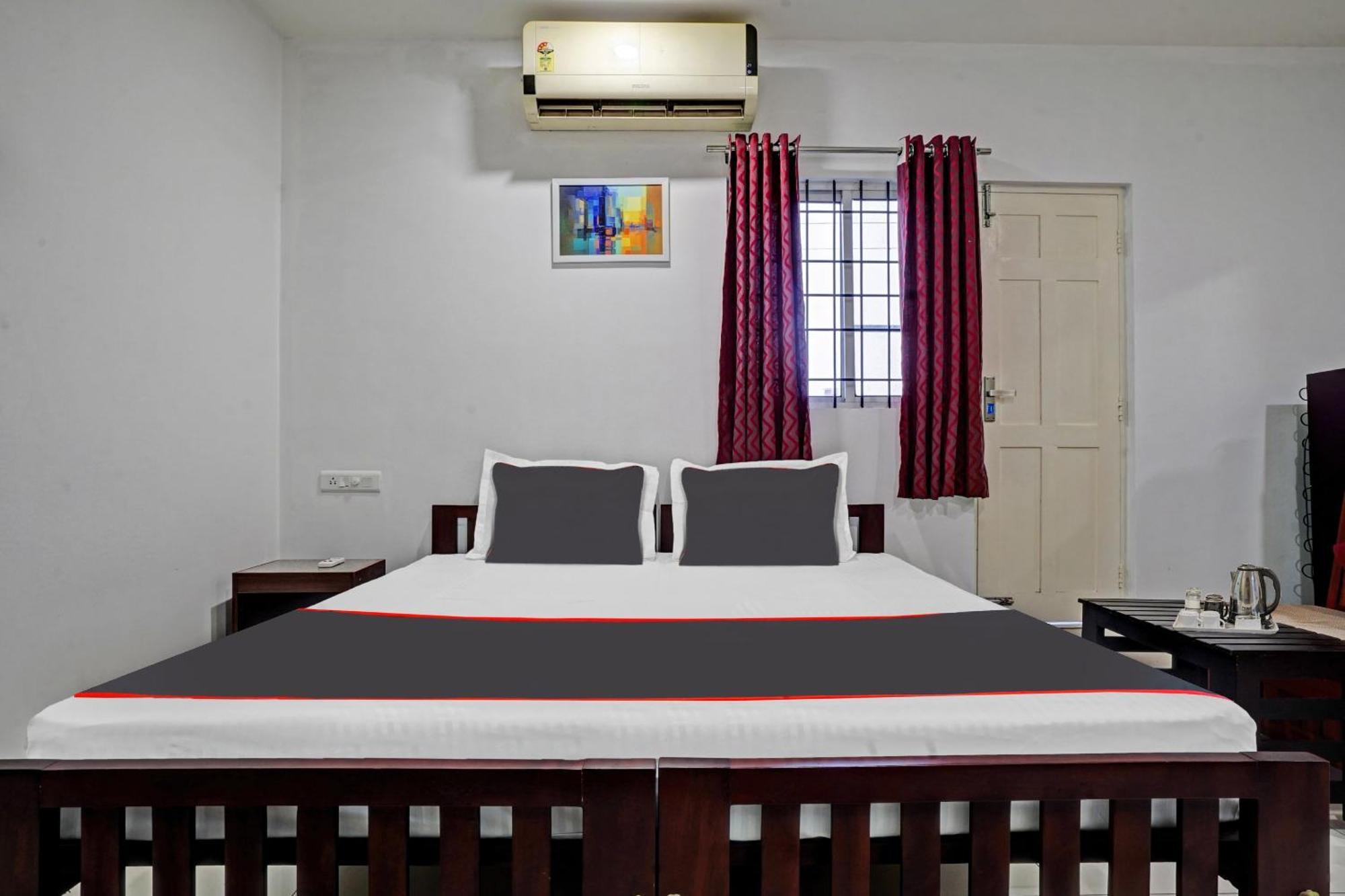 Collection O White House Pearl Hotel Kochi Buitenkant foto